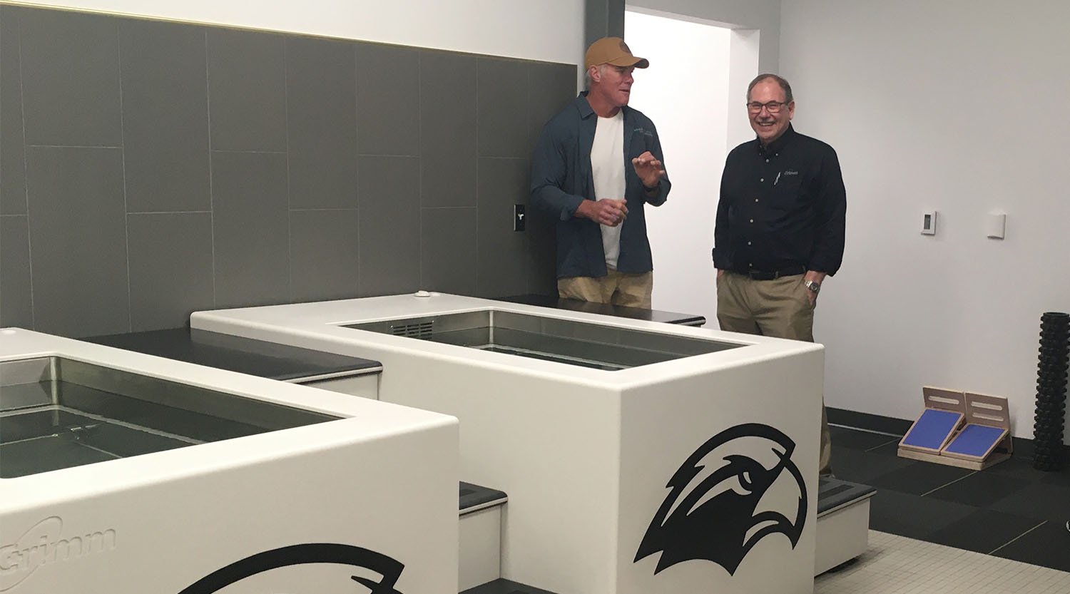 CEO Joe Grimm and Brett Favre with Model 6343 CRYOTherm